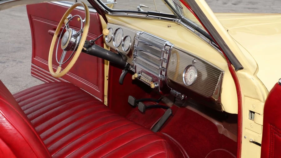 1941 Buick Roadmaster - Image 5 of 12