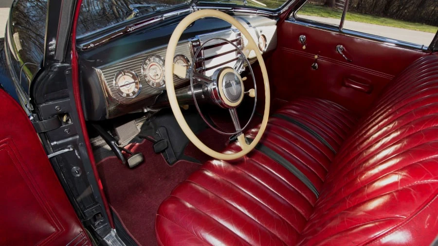 1941 Buick Roadmaster - Image 4 of 12