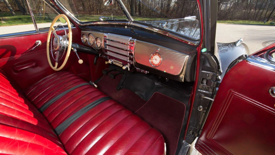 1941 Buick Roadmaster - Image 5 of 12
