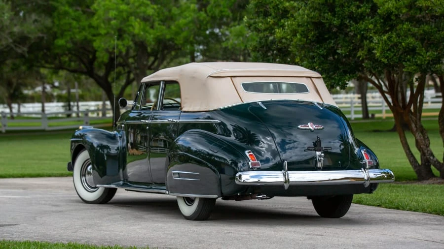 1941 Buick Roadmaster - Image 3 of 20