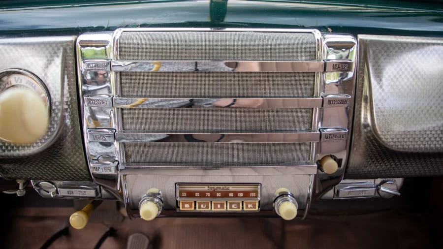 1941 Buick Roadmaster - Image 15 of 20