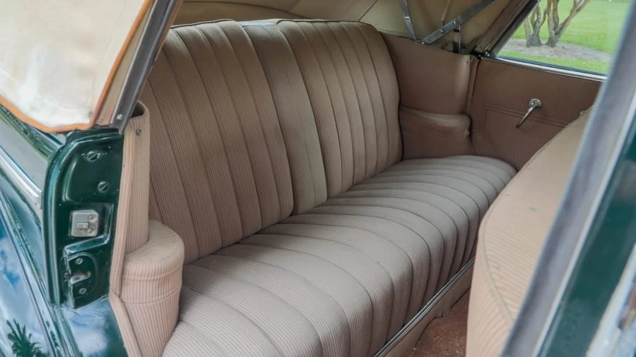 1941 Buick Roadmaster - Image 19 of 20