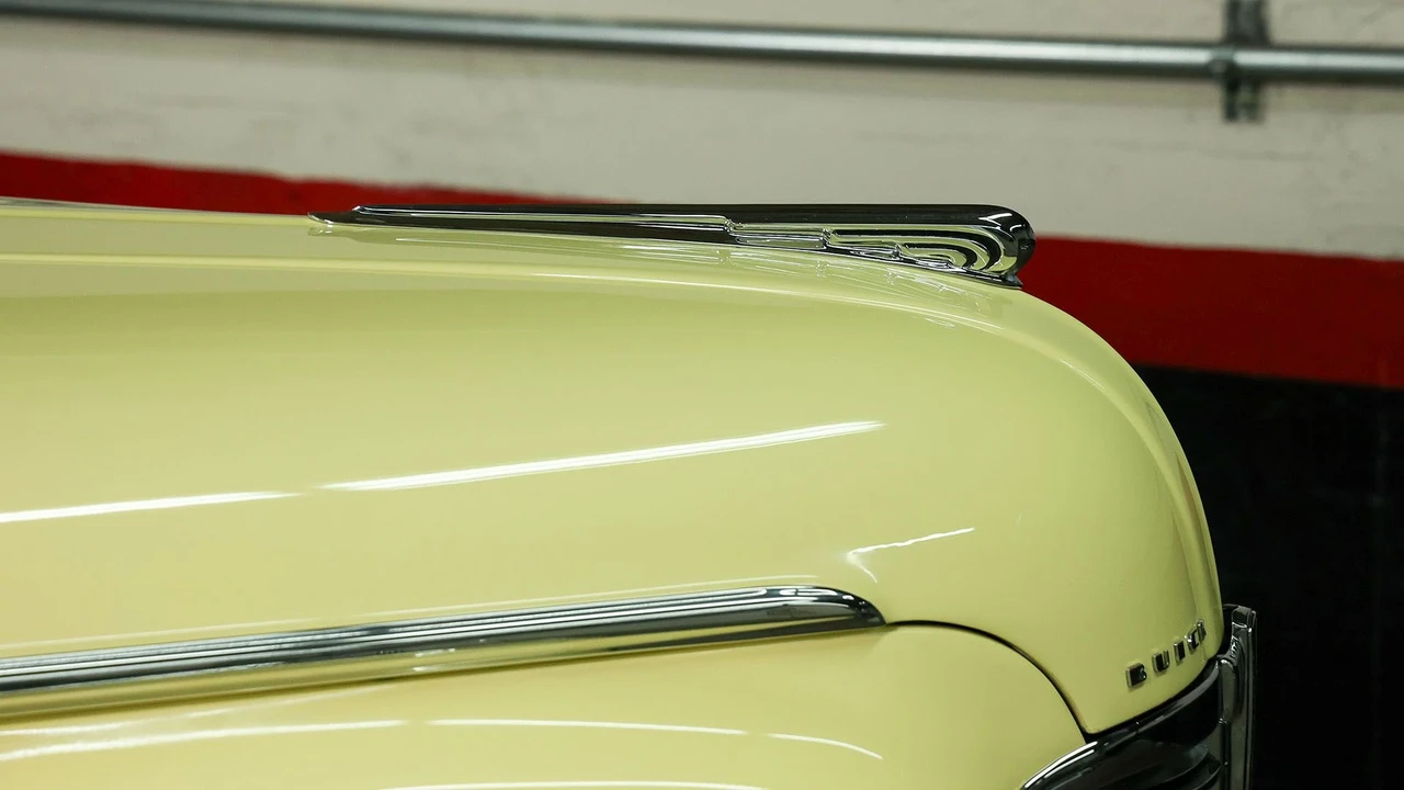 1941 Buick Roadmaster - Image 13 of 31