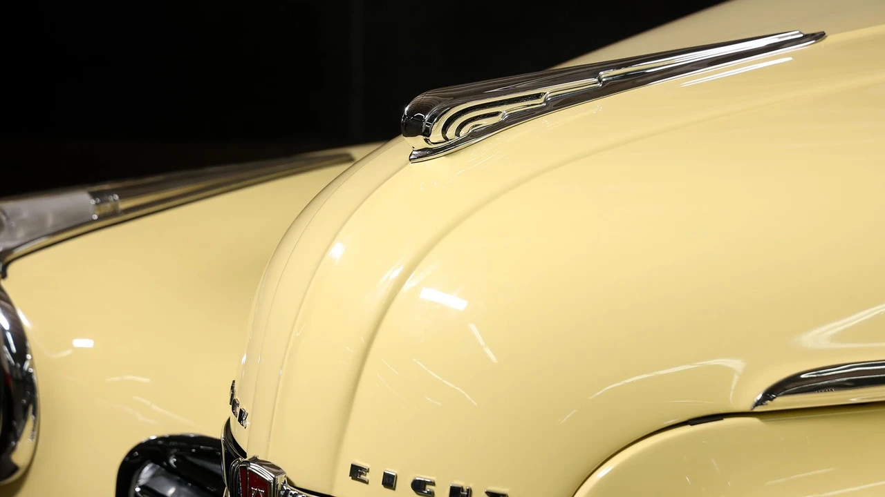 1941 Buick Roadmaster - Image 24 of 31