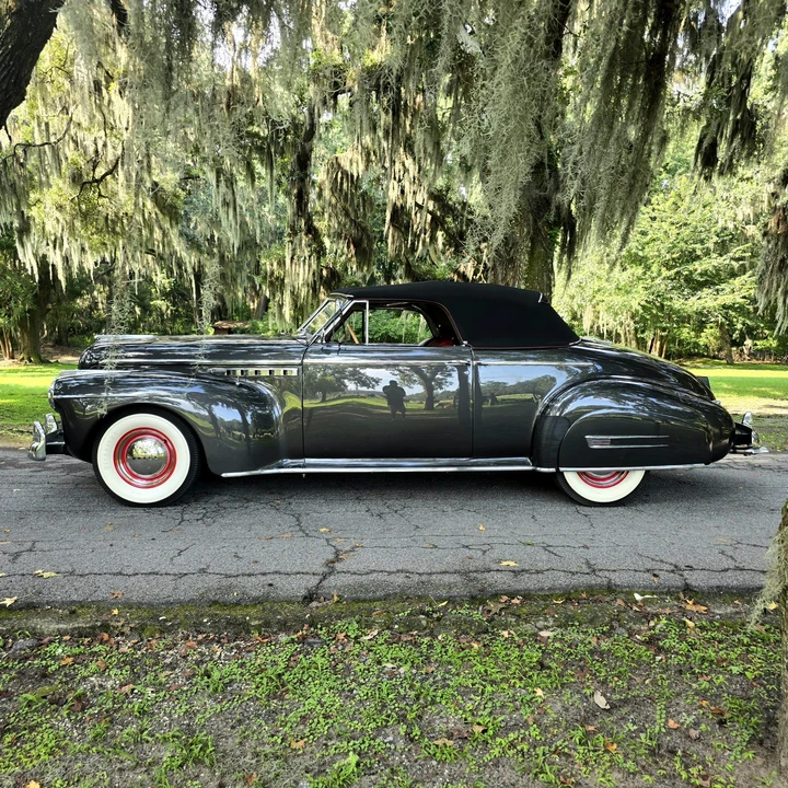 1941 Buick Roadmaster - Image 13 of 31