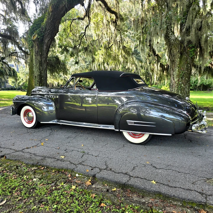 1941 Buick Roadmaster - Image 14 of 31