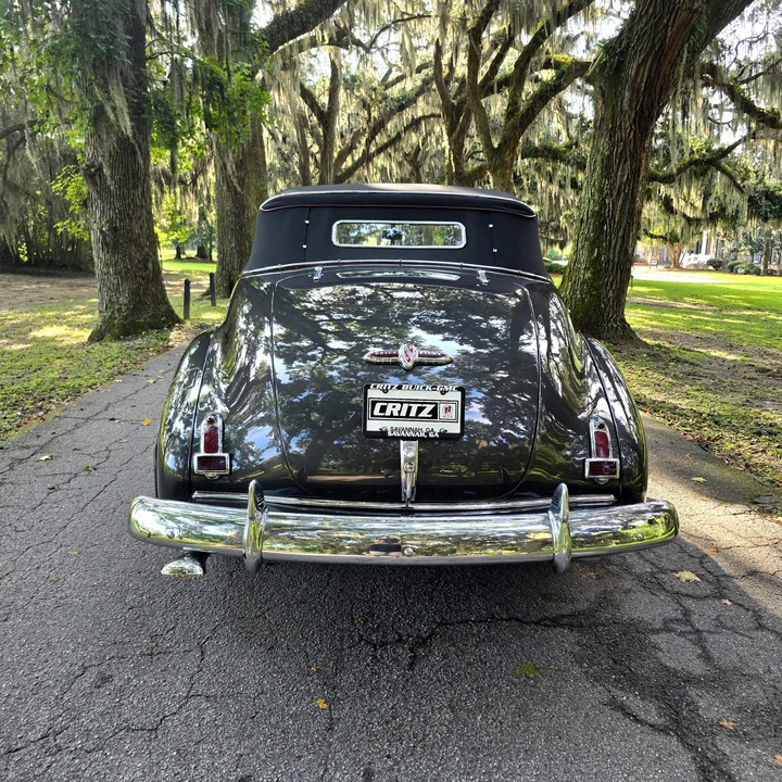 1941 Buick Roadmaster - Image 17 of 31