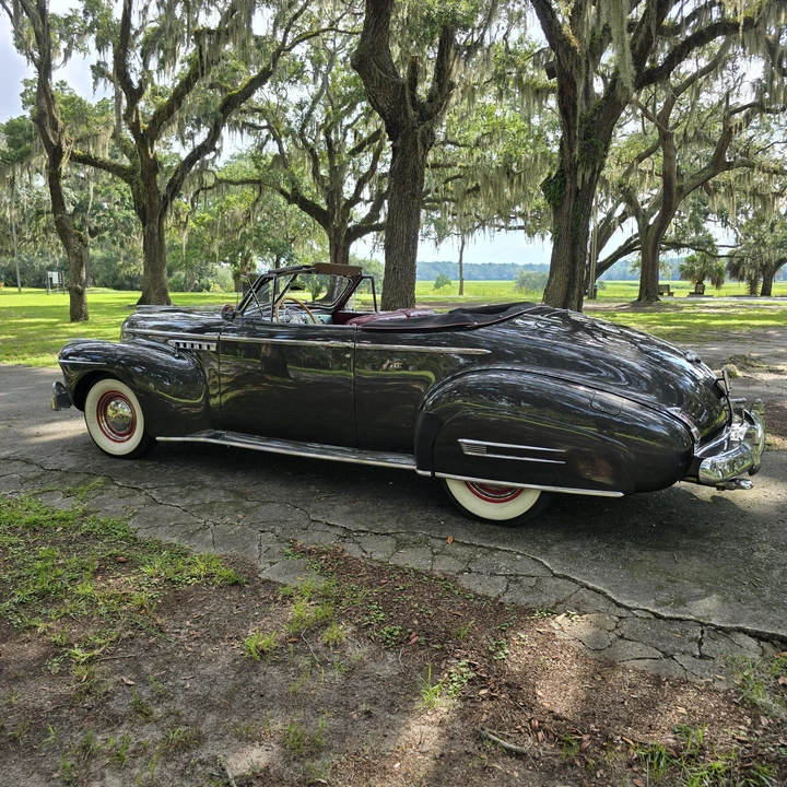 1941 Buick Roadmaster - Image 5 of 31