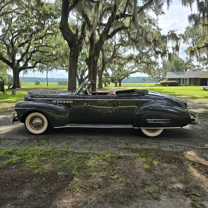 1941 Buick Roadmaster - Image 4 of 31