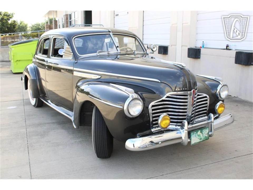 1941 Buick Super - Image 13 of 31