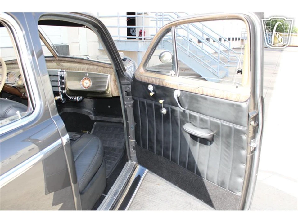 1941 Buick Super - Image 18 of 31