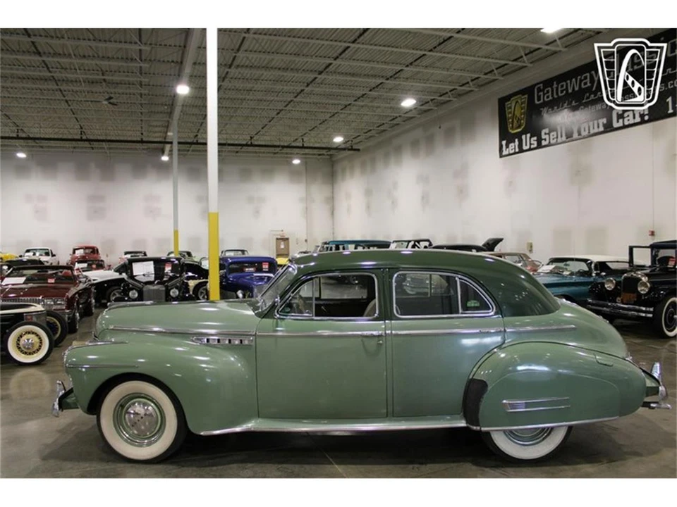 1941 Buick Super - Image 2 of 31