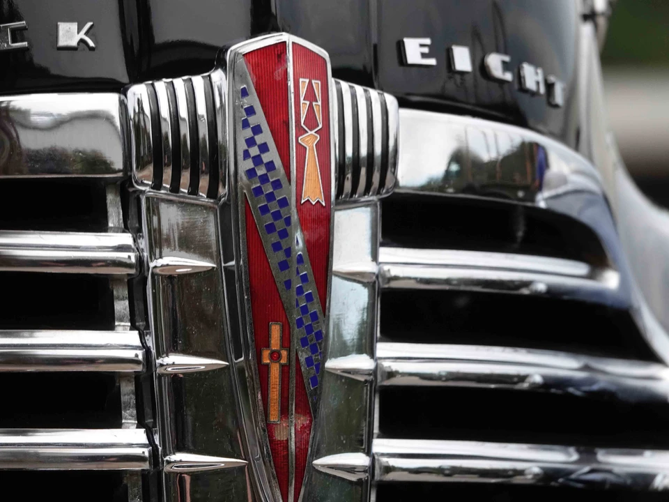 1941 Buick Super - Image 11 of 31