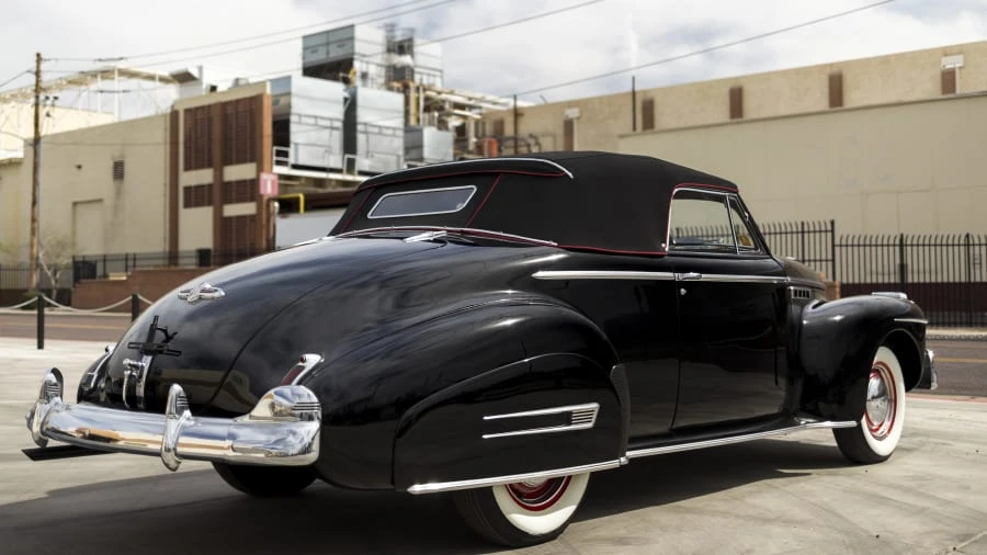 1941 Buick Super - Image 3 of 12