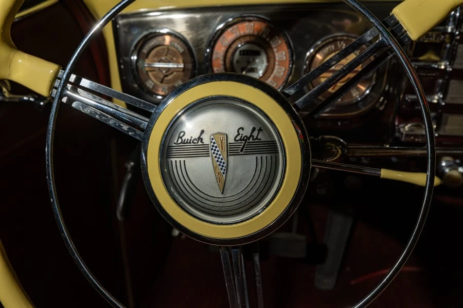 1941 Buick Super - Image 26 of 31