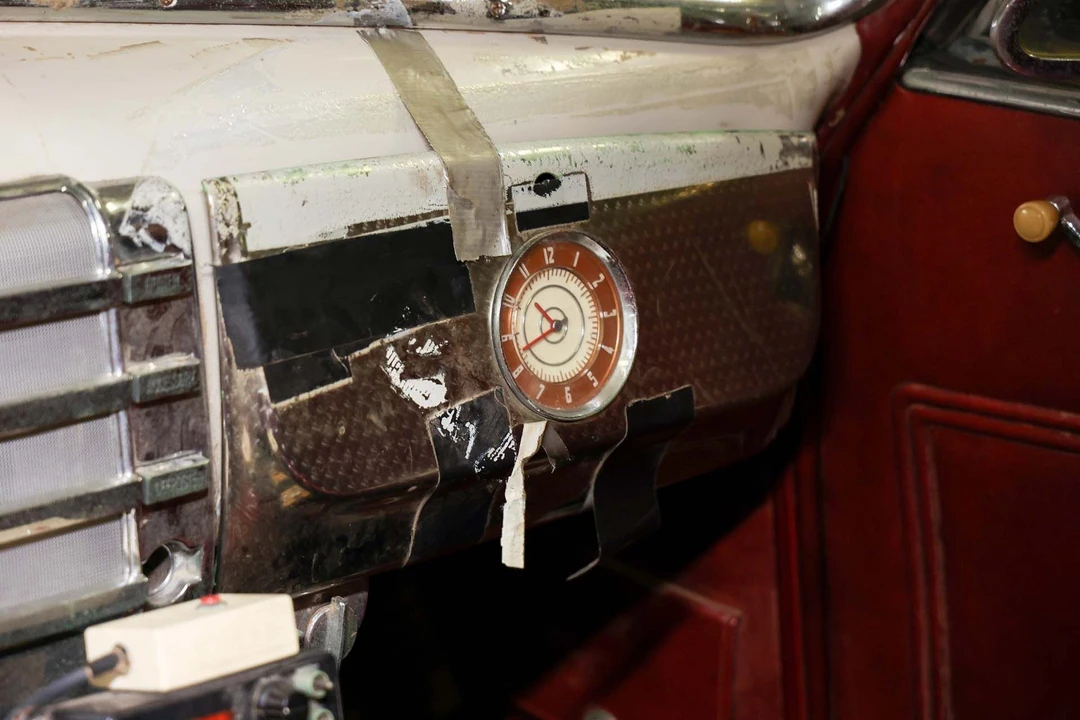 1941 Buick Super - Image 23 of 31