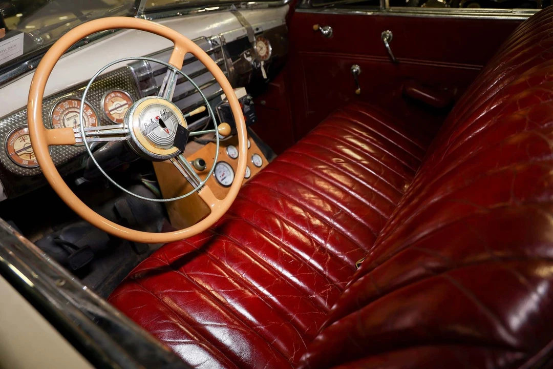 1941 Buick Super - Image 16 of 31