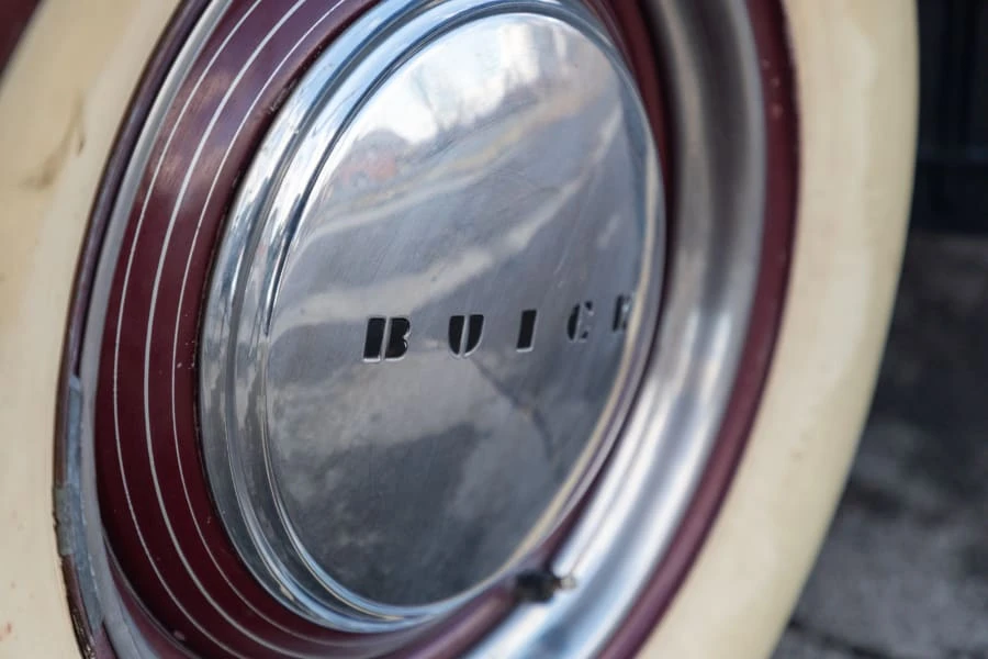 1941 Buick Super - Image 9 of 23