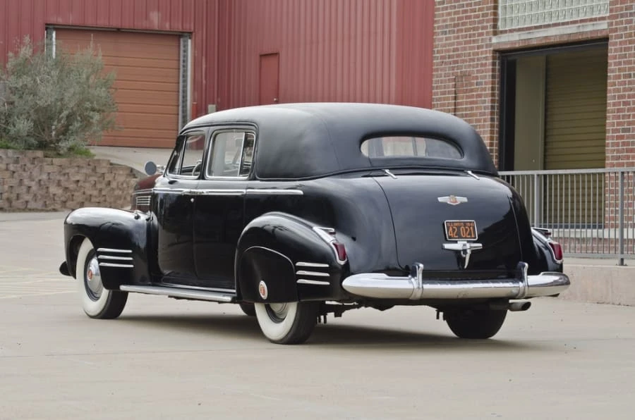 1941 Cadillac Series 70 & 75 - Image 2 of 12
