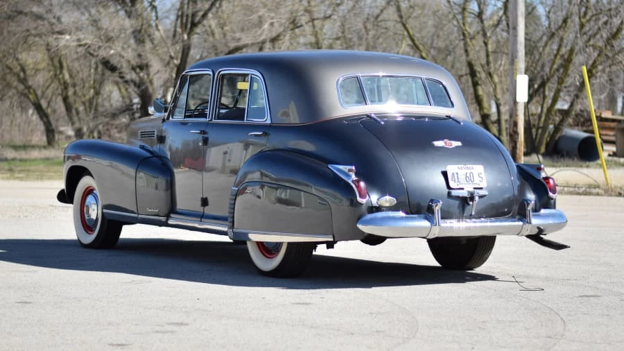 1941 Cadillac Series 60 - Image 3 of 19