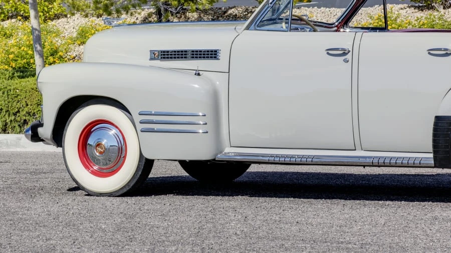 1941 Cadillac Series 61 - Image 17 of 20