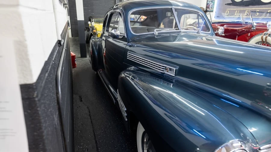 1941 Cadillac Series 61 - Image 10 of 31