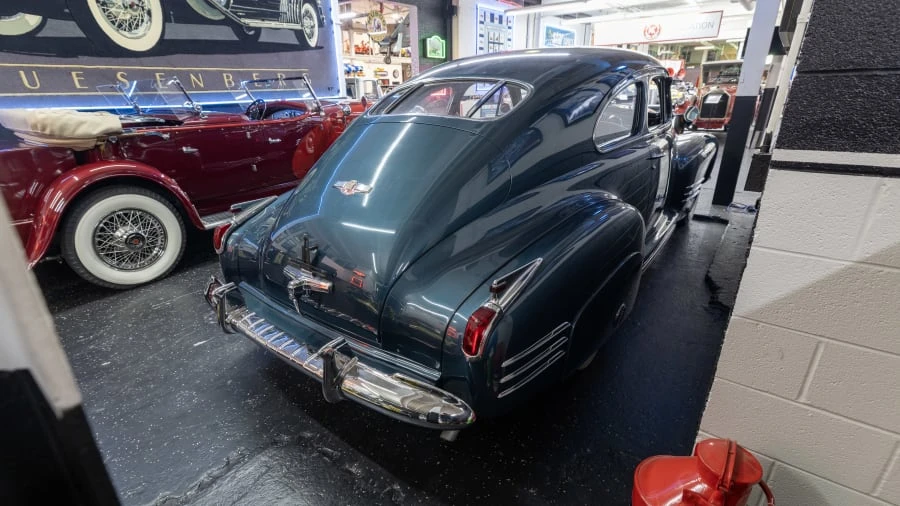 1941 Cadillac Series 61 - Image 3 of 31