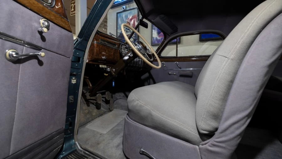 1941 Cadillac Series 61 - Image 20 of 31