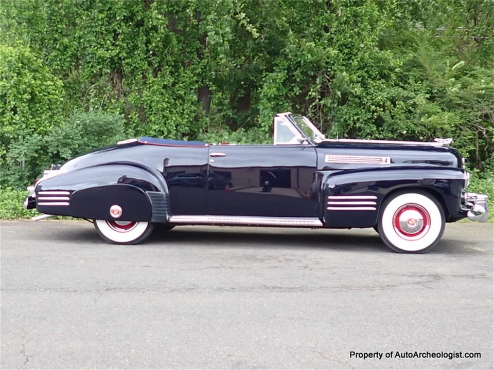 1941 Cadillac Series 62 1st Gen - Image 2 of 25