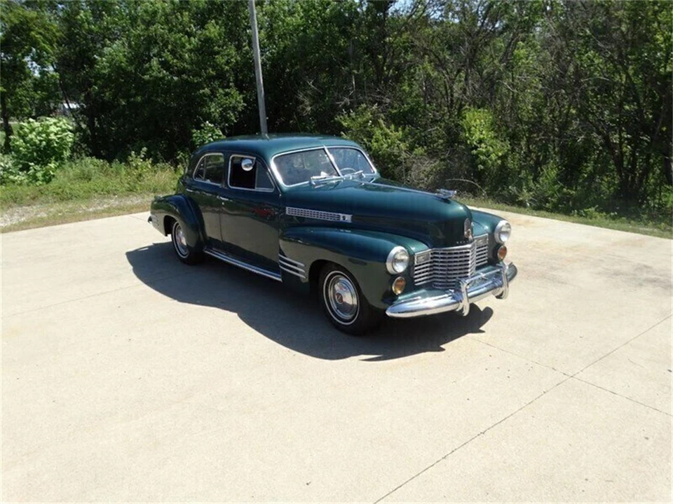 1941 Cadillac Series 62 1st Gen - Image 16 of 31