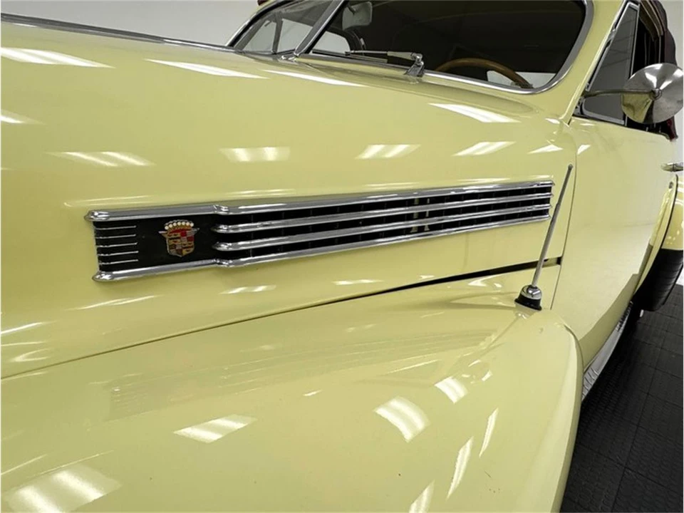 1941 Cadillac Series 62 1st Gen - Image 18 of 31
