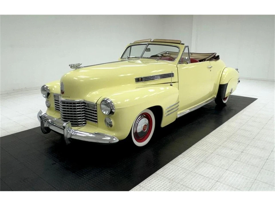 1941 Cadillac Series 62 1st Gen - Image 2 of 31