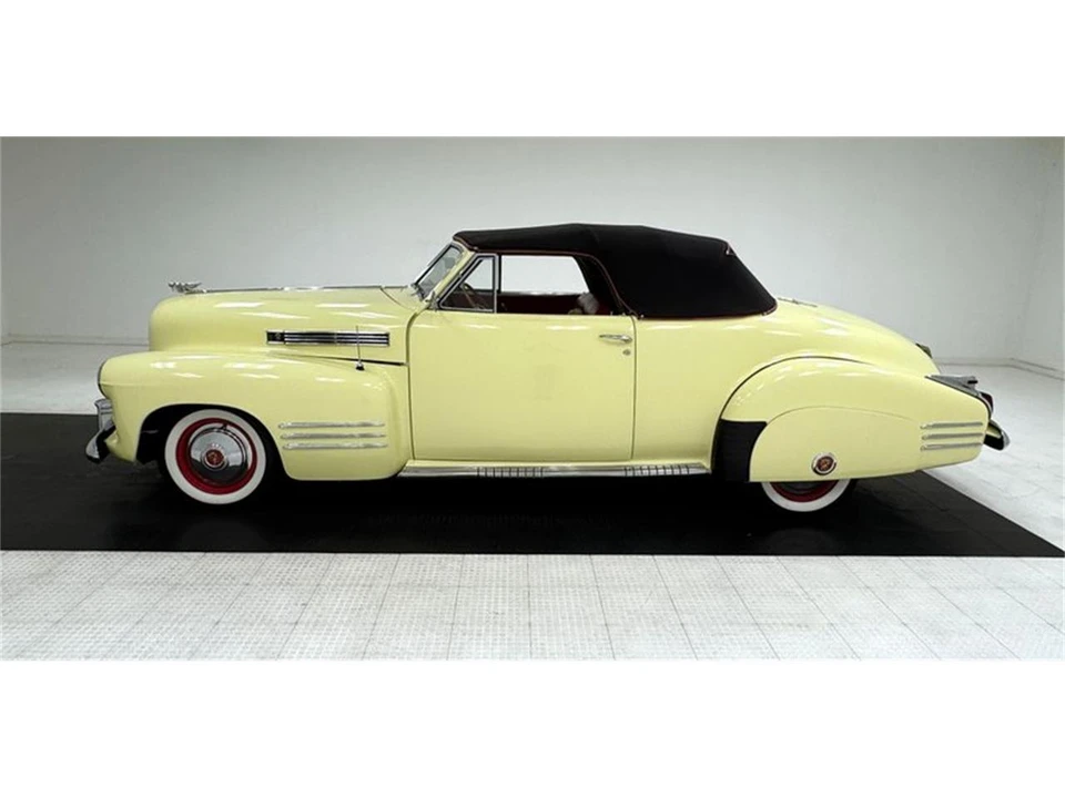 1941 Cadillac Series 62 1st Gen - Image 3 of 31