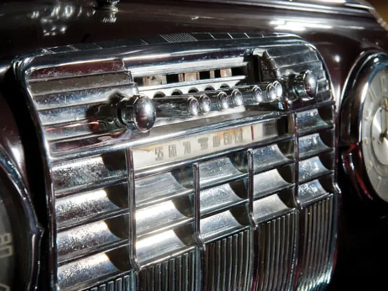 1941 Buick Roadmaster - Image 13 of 24
