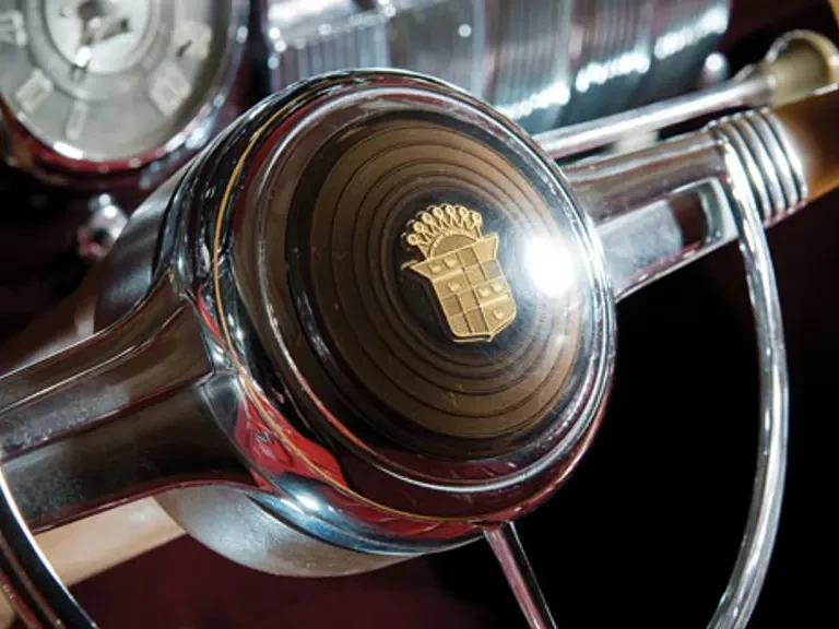 1941 Buick Roadmaster - Image 9 of 24