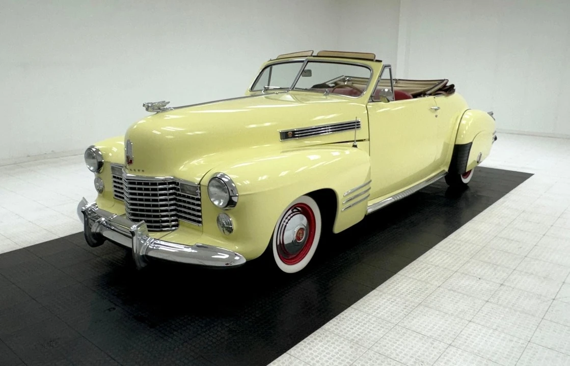 1941 Cadillac Series 62 1st Gen - Image 2 of 31