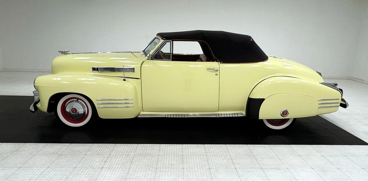 1941 Cadillac Series 62 1st Gen - Image 3 of 31