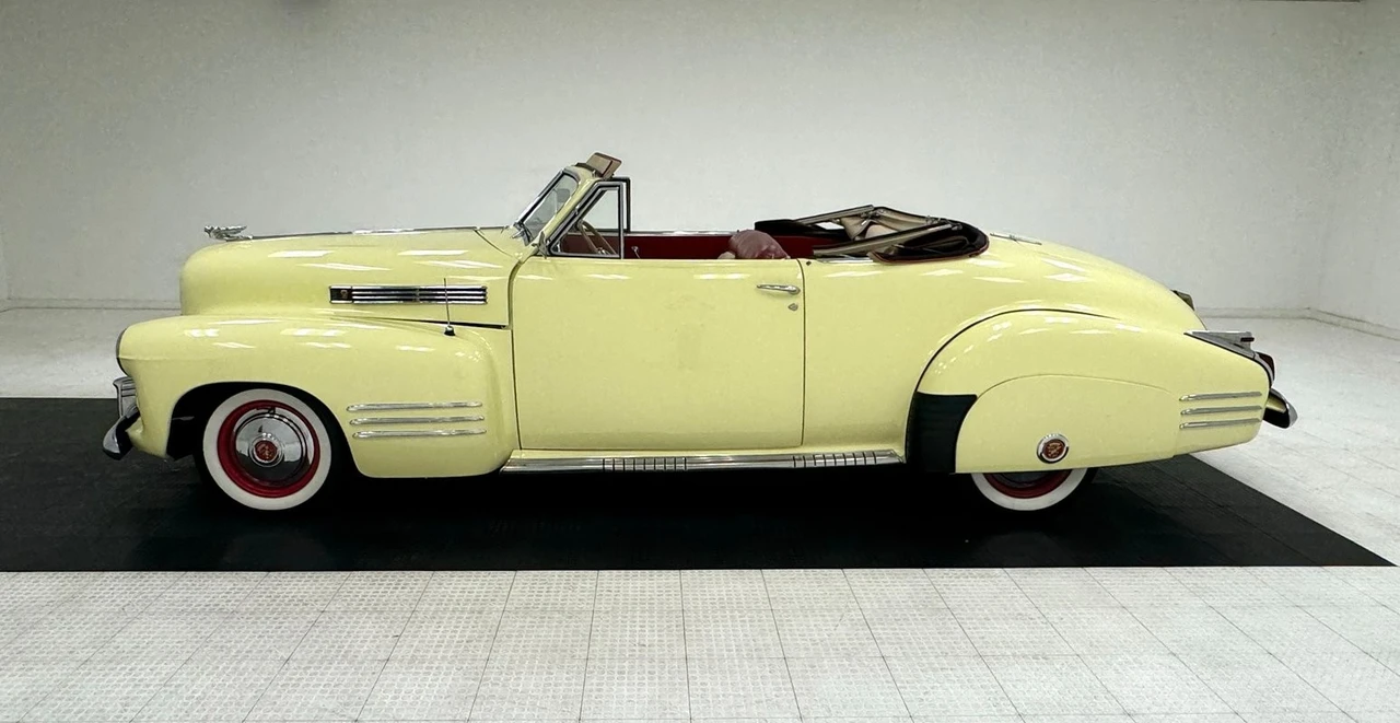 1941 Cadillac Series 62 1st Gen - Image 4 of 31