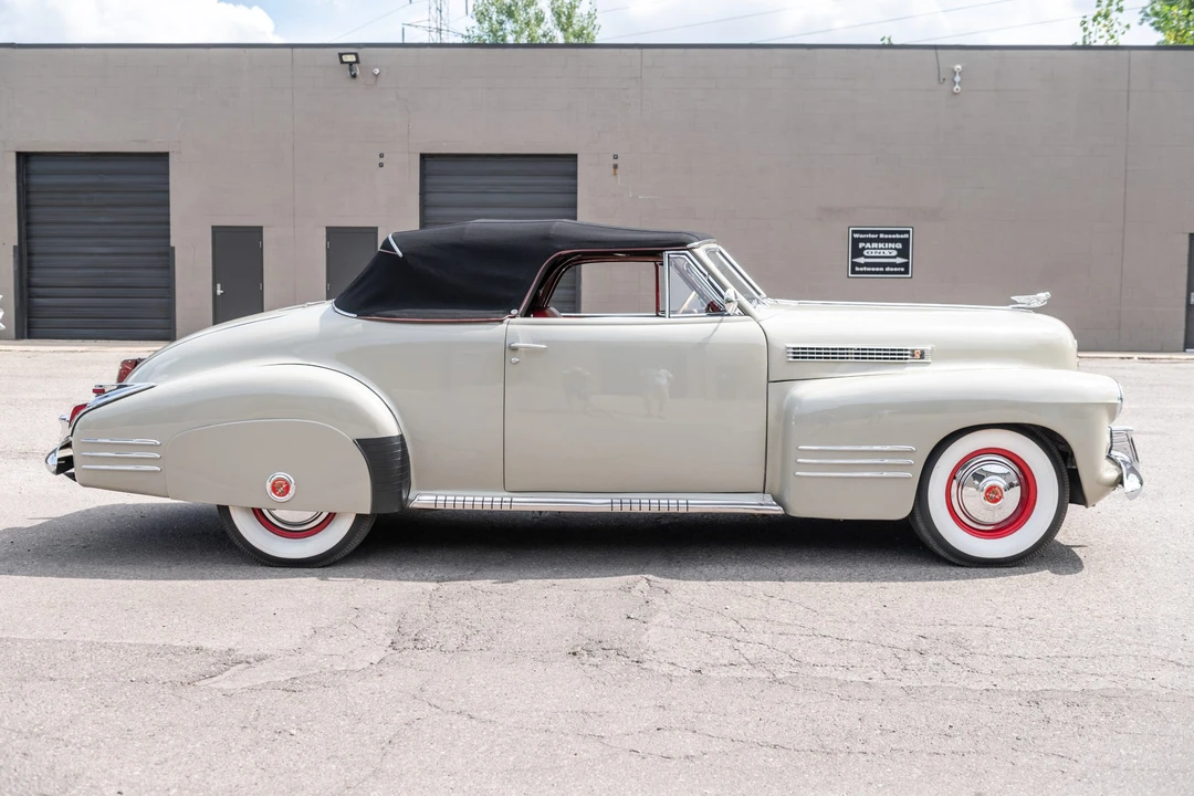 1941 Cadillac Series 62 1st Gen - Image 10 of 31
