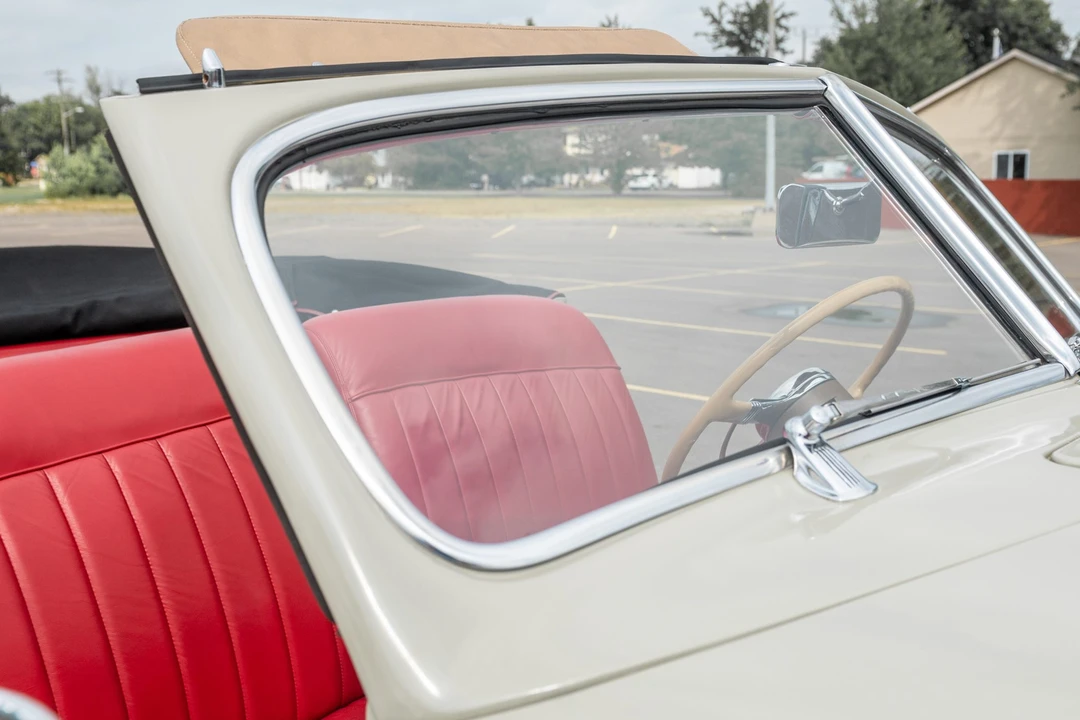 1941 Cadillac Series 62 1st Gen - Image 24 of 31