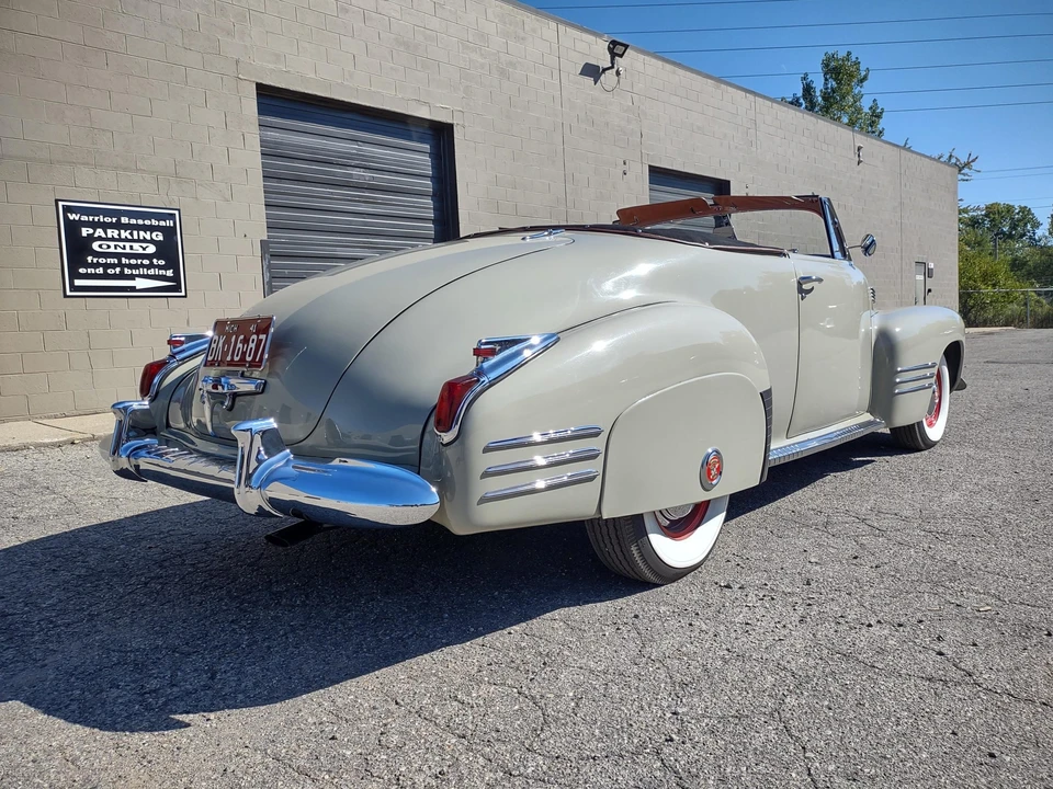 1941 Cadillac Series 62 1st Gen - Image 13 of 31