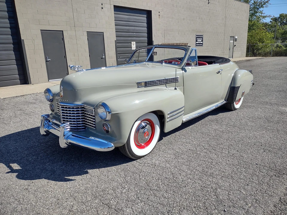 1941 Cadillac Series 62 1st Gen - Image 2 of 31