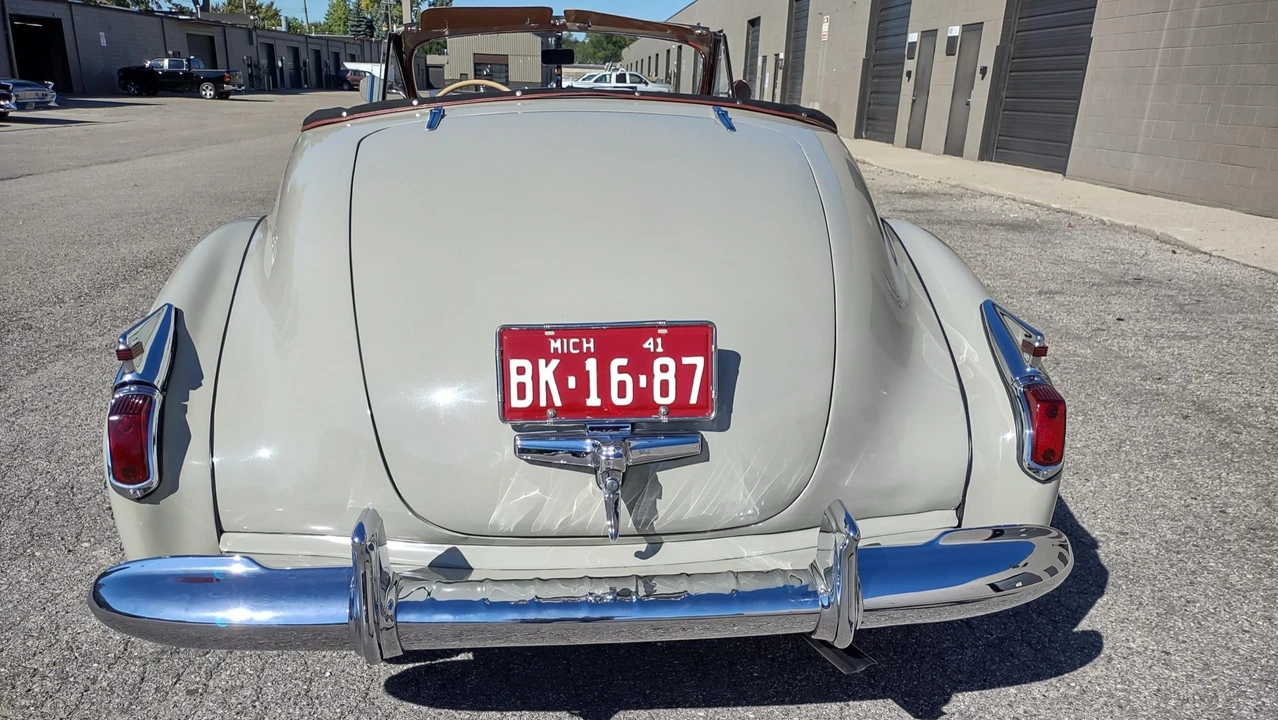 1941 Cadillac Series 62 1st Gen - Image 16 of 31