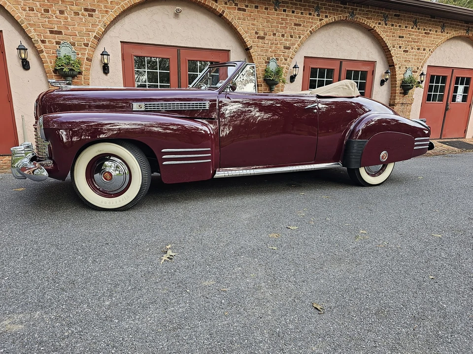 1941 Cadillac Series 62 1st Gen - Image 16 of 31