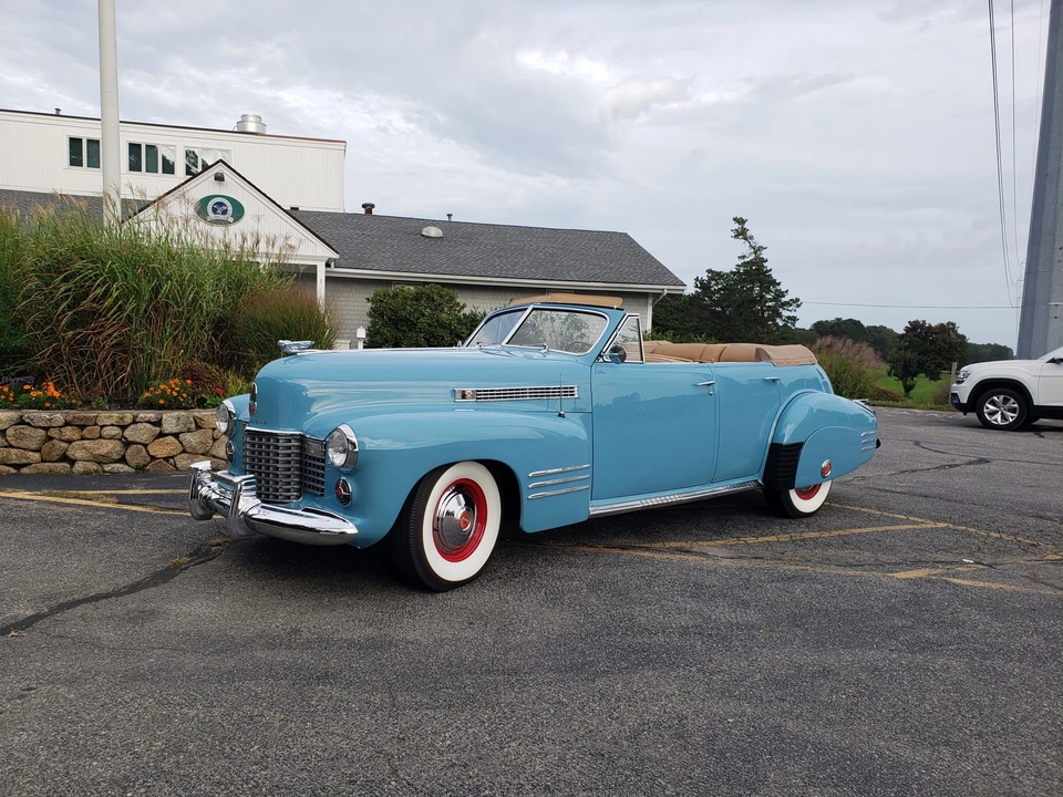 1941 Cadillac Series 62 1st Gen - Image 2 of 31