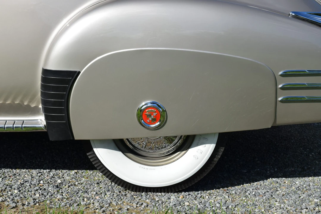 1941 Cadillac Series 62 1st Gen - Image 28 of 31
