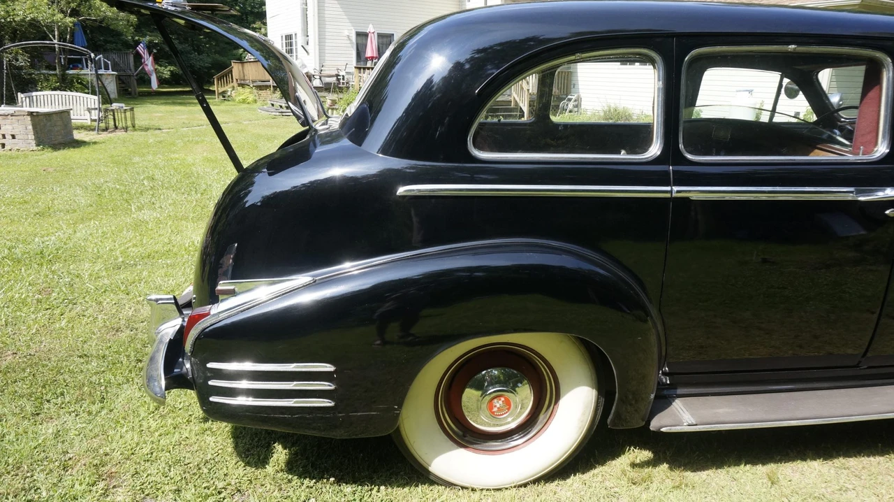 1941 Cadillac Series 70 & 75 - Image 25 of 31