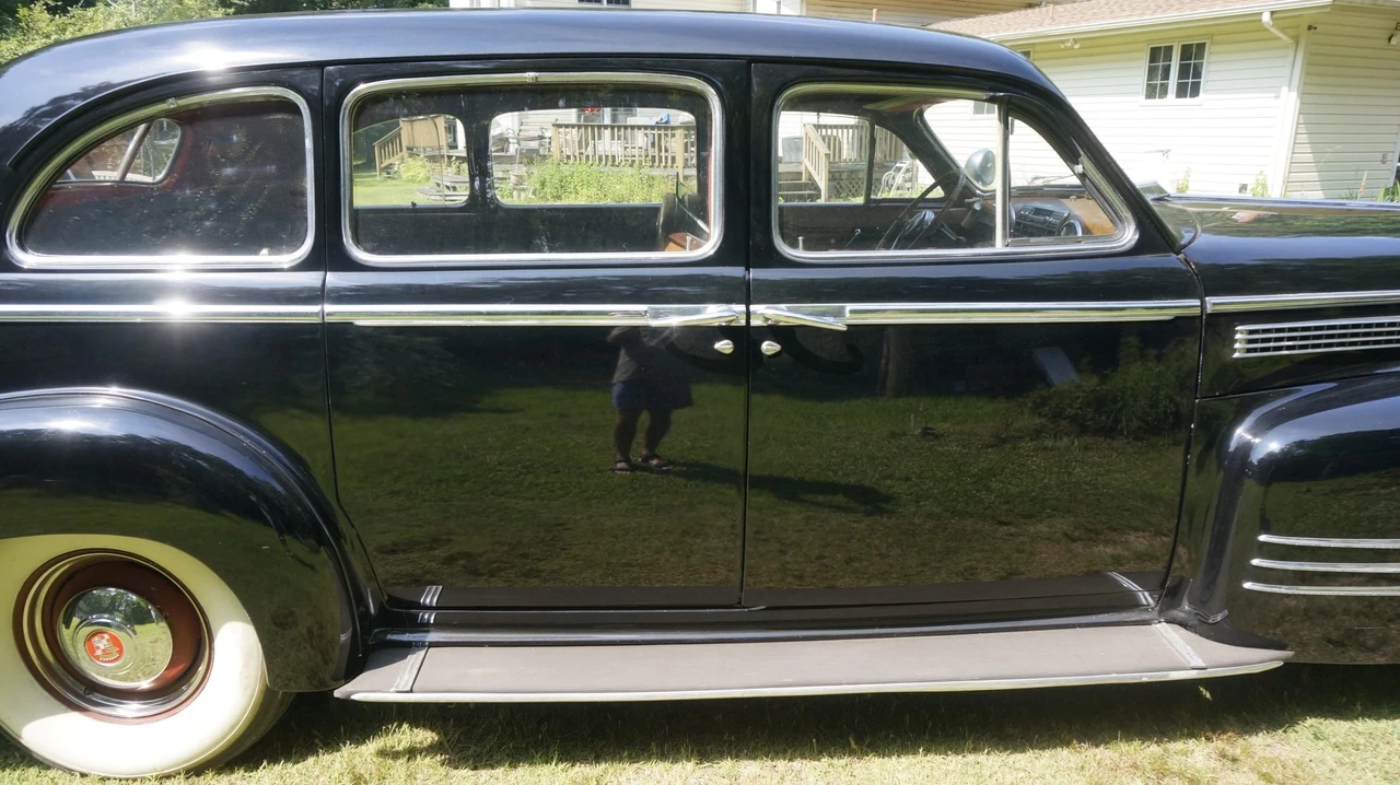 1941 Cadillac Series 70 & 75 - Image 27 of 31