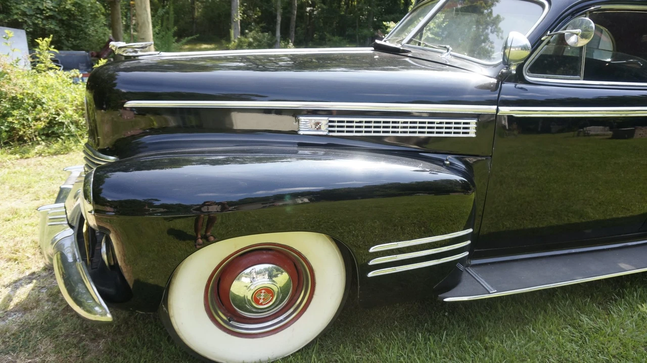 1941 Cadillac Series 70 & 75 - Image 18 of 31