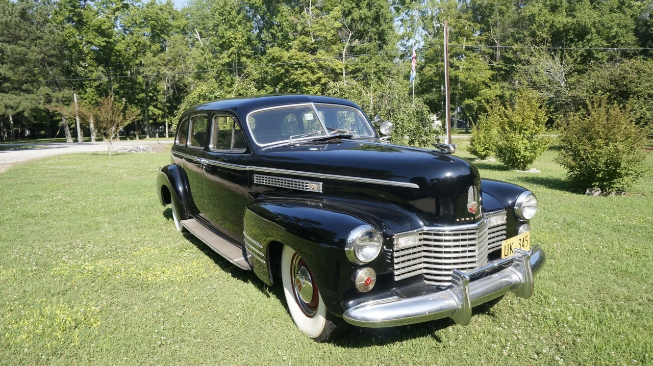 1941 Cadillac Series 70 & 75 - Image 16 of 31